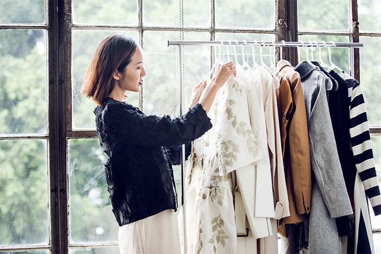 "Chic on a Shoestring: Mastering the Art of Budget-Friendly Fashion – Unleash Your Style Without Draining Your Wallet with Our Insider Tips!"