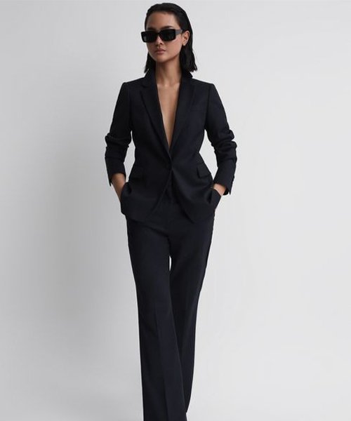 Eye-catching trouser suit