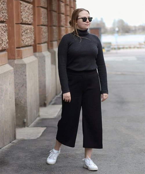 Turtleneck sweater and trousers